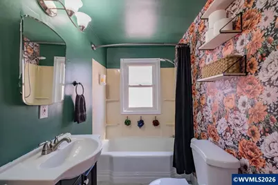 510 W Oak St, Lebanon, OR 97355 - Photo 17