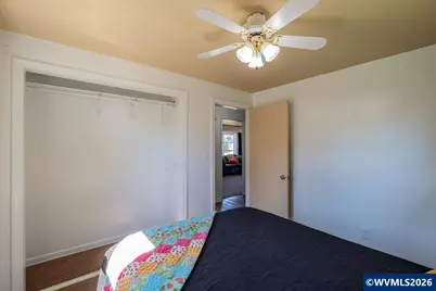 510 W Oak St, Lebanon, OR 97355 - Photo 15