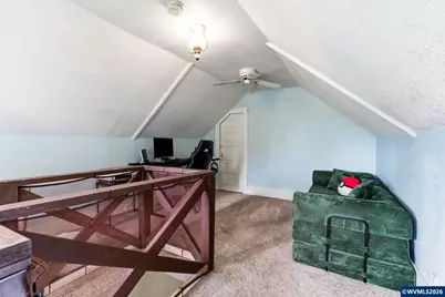 370 C St, Scotts Mills, OR 97375 - Photo 33