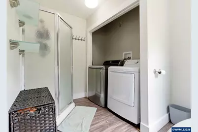 370 C St, Scotts Mills, OR 97375 - Photo 25