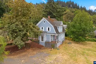 370 C St, Scotts Mills, OR 97375 - Photo 5