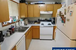 318 NW Denton Ave, Dallas, OR 97338 - Photo 5