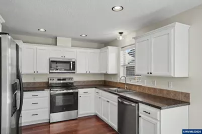 4862 Whitewater St NE, Salem, OR 97305 - Photo 15