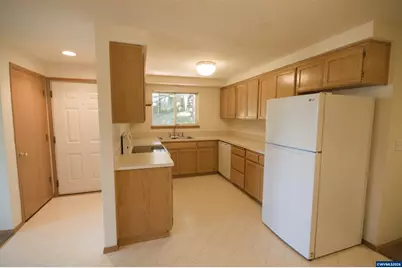 1815 Skyline Ct S, Salem, OR 97306 - Photo 5