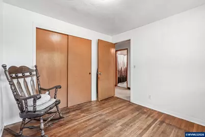 892 D St, Independence, OR 97351 - Photo 19