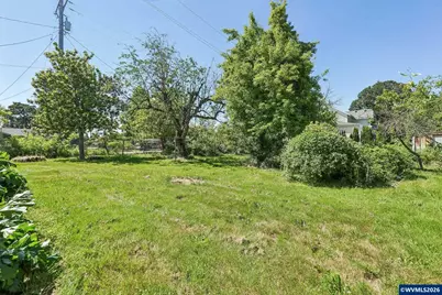 892 D St, Independence, OR 97351 - Photo 27