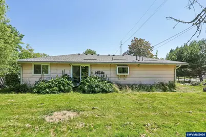 892 D St, Independence, OR 97351 - Photo 25