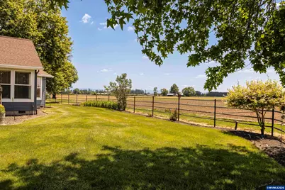 23522 Caffey Ln, Aurora, OR 97002 - Photo 27
