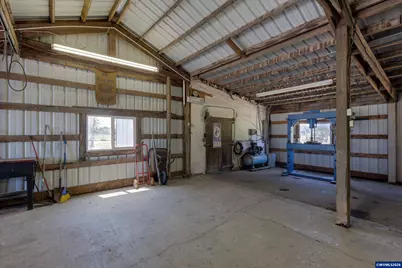 23522 Caffey Ln, Aurora, OR 97002 - Photo 39
