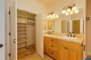 23522 Chaffey Ln, Aurora, OR 97002 - Photo 19