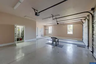 23522 Chaffey Ln, Aurora, OR 97002 - Photo 25