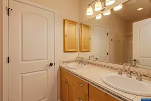 23522 Chaffey Ln, Aurora, OR 97002 - Photo 15