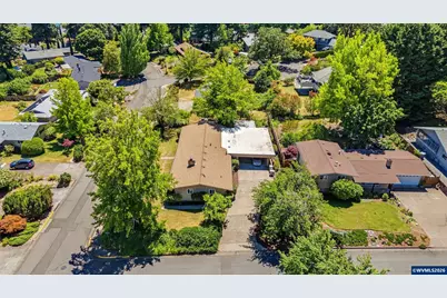 1740 NW Woodland Dr, Corvallis, OR 97330 - Photo 39