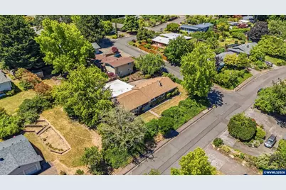 1740 NW Woodland Dr, Corvallis, OR 97330 - Photo 41