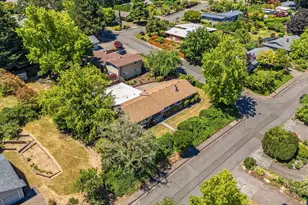 1740 NW Woodland Dr, Corvallis, OR 97330 - Photo 41