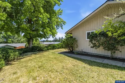 1740 NW Woodland Dr, Corvallis, OR 97330 - Photo 35