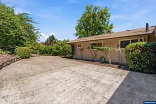 1740 NW Woodland Dr, Corvallis, OR 97330 - Photo 7