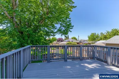 305 Mill St, Silverton, OR 97381 - Photo 33