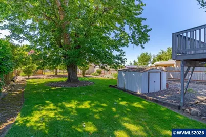305 Mill St, Silverton, OR 97381 - Photo 37