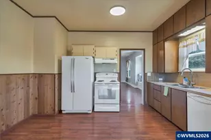 305 Mill St, Silverton, OR 97381 - Photo 23