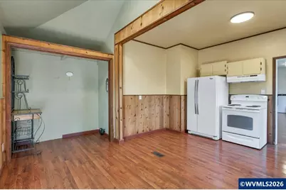 305 Mill St, Silverton, OR 97381 - Photo 25