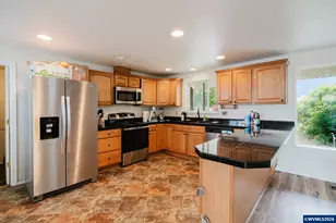 4808 38th Pl NE, Salem, OR 97305 - Photo 23