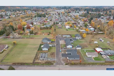 1221 49th Av, Sweet Home, OR 97389 - Photo 17