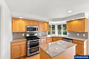 702 Castle Pines Dr N, Keizer, OR 97303 - Photo 11