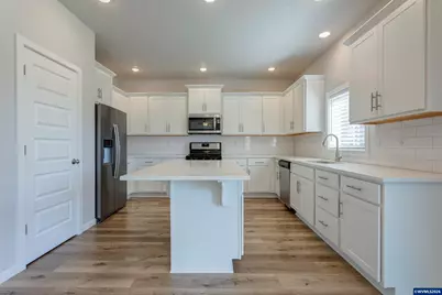 719 Deer Creek Wy, Philomath, OR 97370 - Photo 5