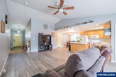 1256 Linden Ct, Sweet Home, OR 97386 - Photo 5