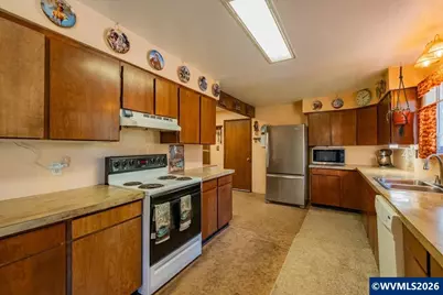 43227 N River Rd, Sweet Home, OR 97386 - Photo 19