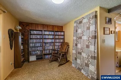 43227 N River Rd, Sweet Home, OR 97386 - Photo 13