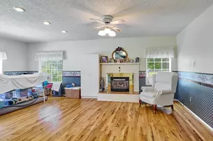 1010 Randolph Rd, Woodburn, OR 97071 - Photo 7