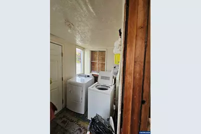 1433 NW 17th St, Lincoln City, OR 97367 - Photo 13