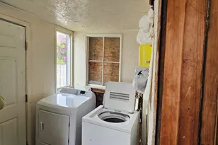1433 NW 17th St, Lincoln City, OR 97367 - Photo 13