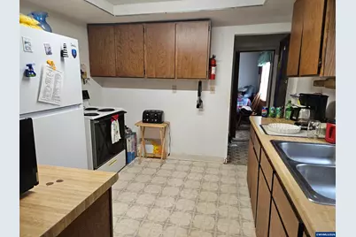 1433 NW 17th St, Lincoln City, OR 97367 - Photo 9