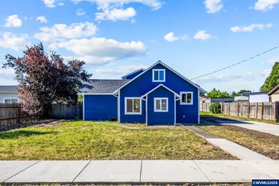 805 W Sherman St, Lebanon, OR 97355 - Photo 1