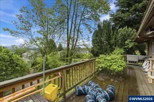 7339 SW Corbett Av, Portland, OR 97219 - Photo 17