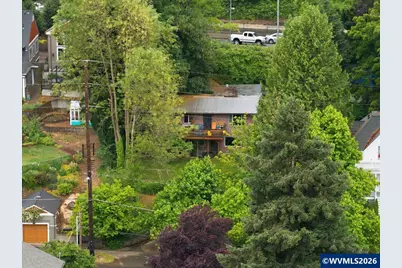 7339 SW Corbett Av, Portland, OR 97219 - Photo 33