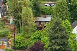 7339 SW Corbett Av, Portland, OR 97219 - Photo 33