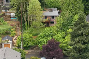 7339 SW Corbett Av, Portland, OR 97219 - Photo 7