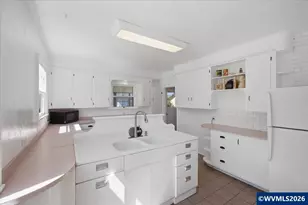 173 Ferry St, Jefferson, OR 97352 - Photo 15
