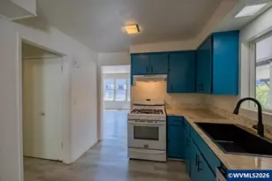 925 21st Ave SW, Albany, OR 97321 - Photo 9
