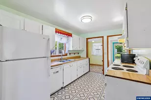 1118 Park Ave NE, Salem, OR 97301 - Photo 11