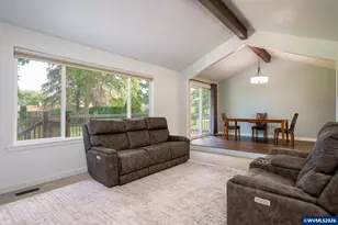 2725 SE Hollyhock Ct, Hillsboro, OR 97123 - Photo 5