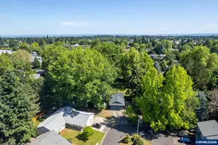2725 SE Hollyhock Ct, Hillsboro, OR 97123 - Photo 3