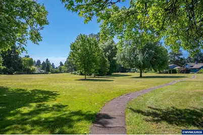 2725 SE Hollyhock Ct, Hillsboro, OR 97123 - Photo 31