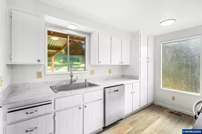 361 West Pine St, Sweet Home, OR 97386 - Photo 13