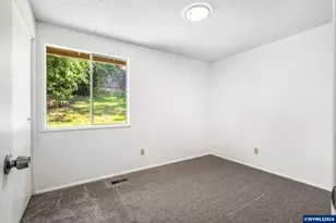 361 W Pine St, Sweet Home, OR 97386 - Photo 17