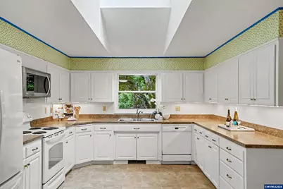 3322 NW Roosevelt Dr, Corvallis, OR 97330 - Photo 13